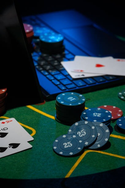 Live studio table with dealer